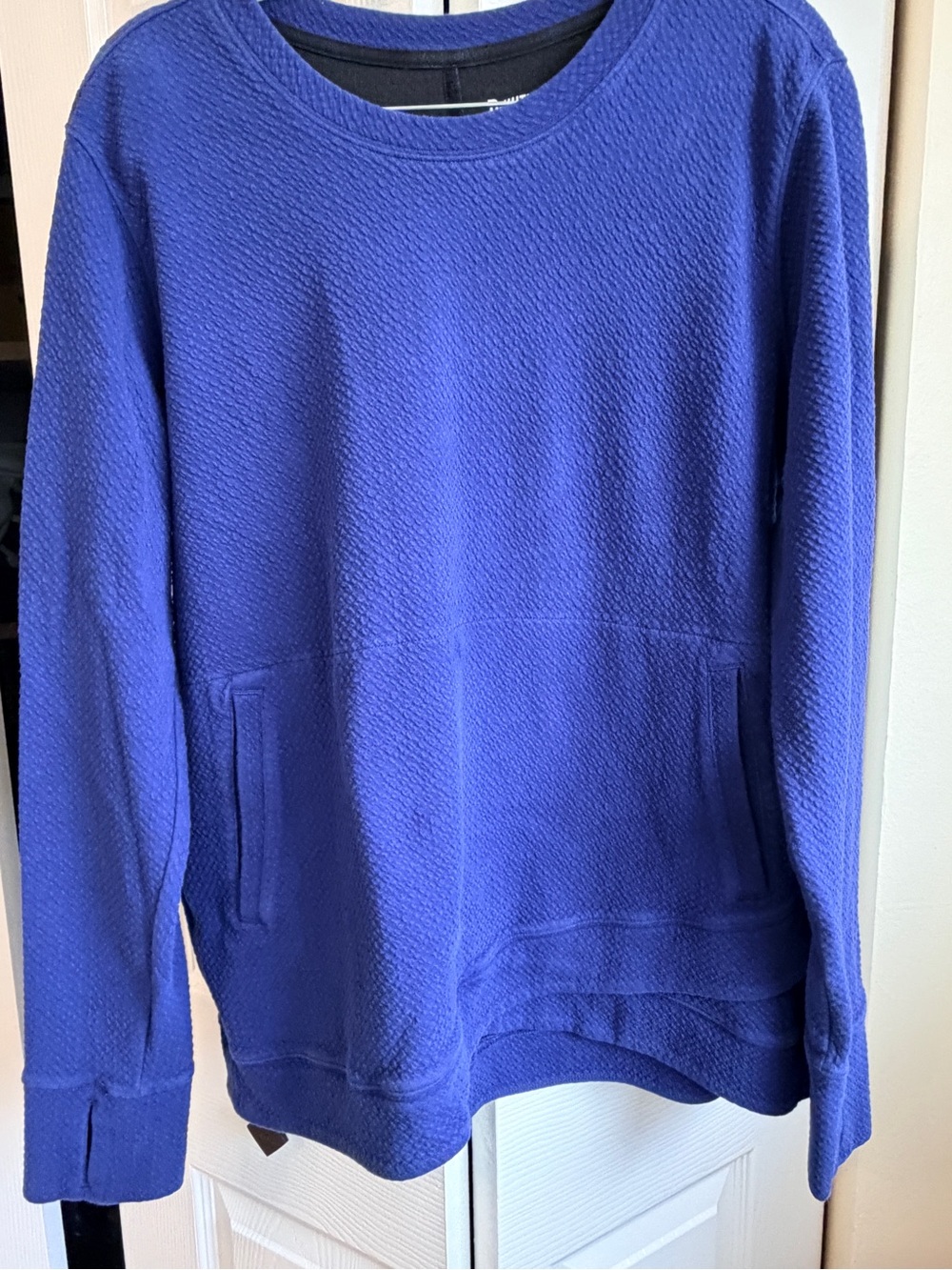 Duluth Trading Co Large Cobalt Blue Textured Knit Sweatshirt Thumbhole